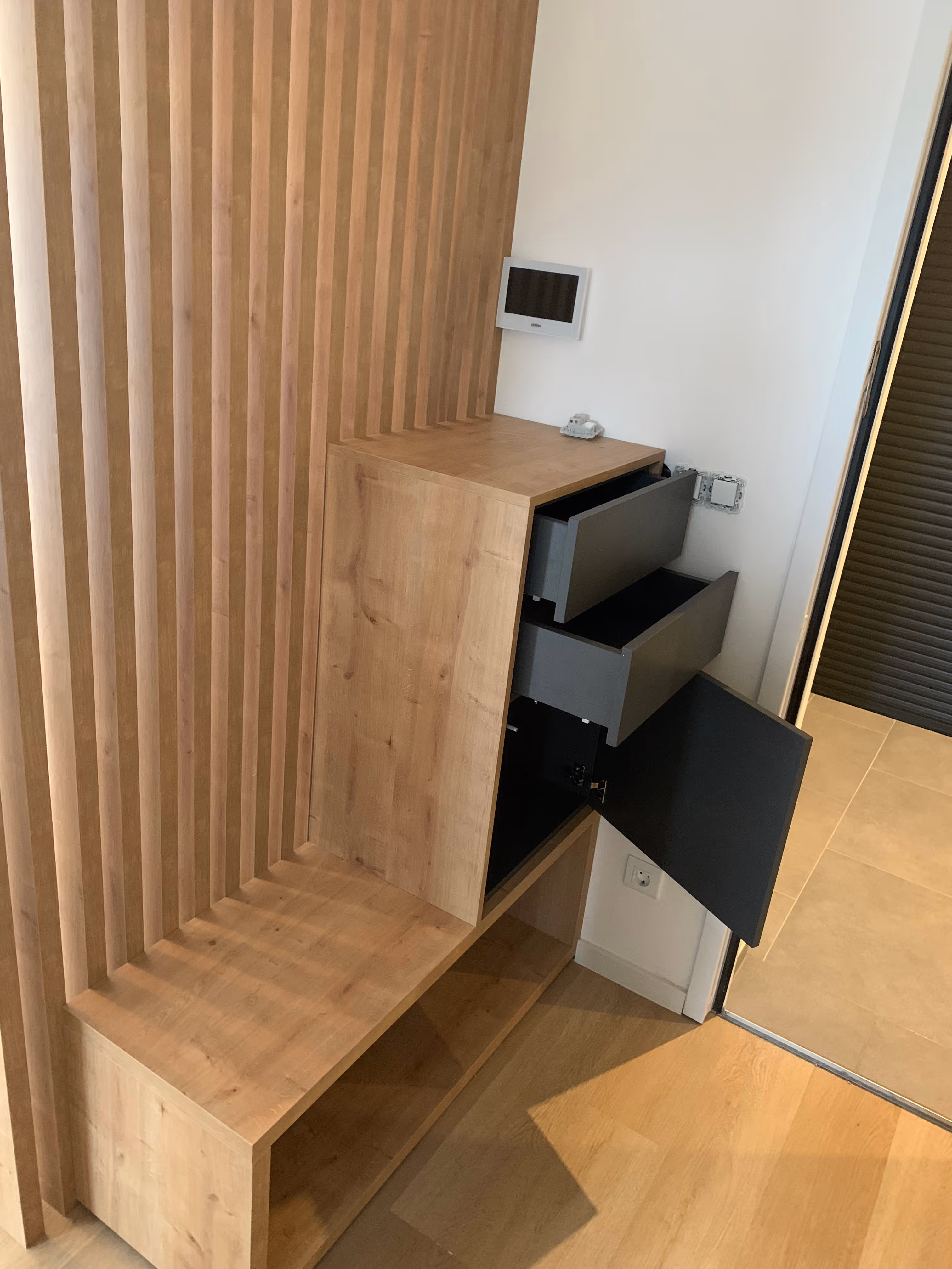 Image from Moderna predsoba z lesenimi letvami album