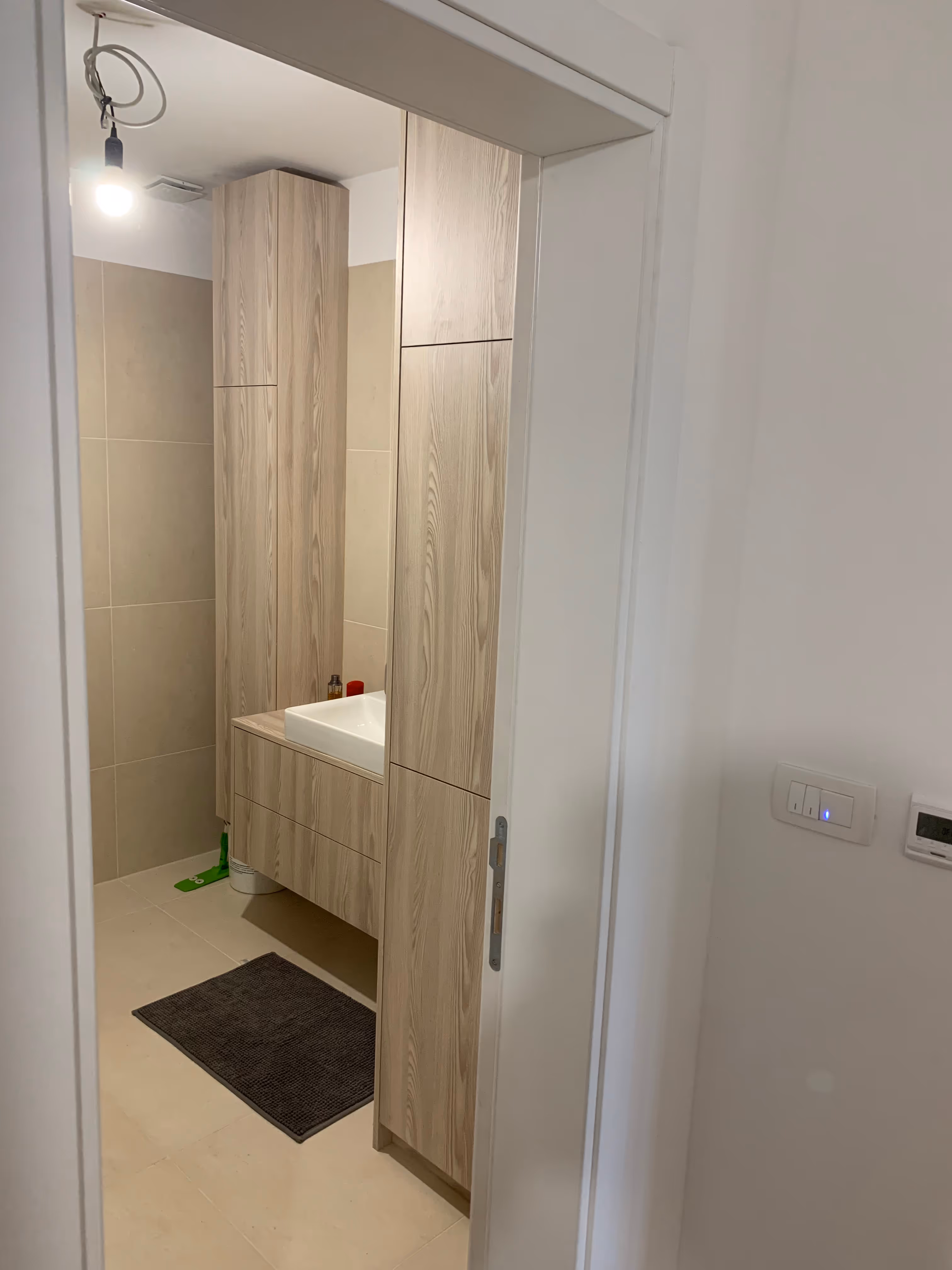 Image from Sodobna kopalnica v lesnem dekorju album